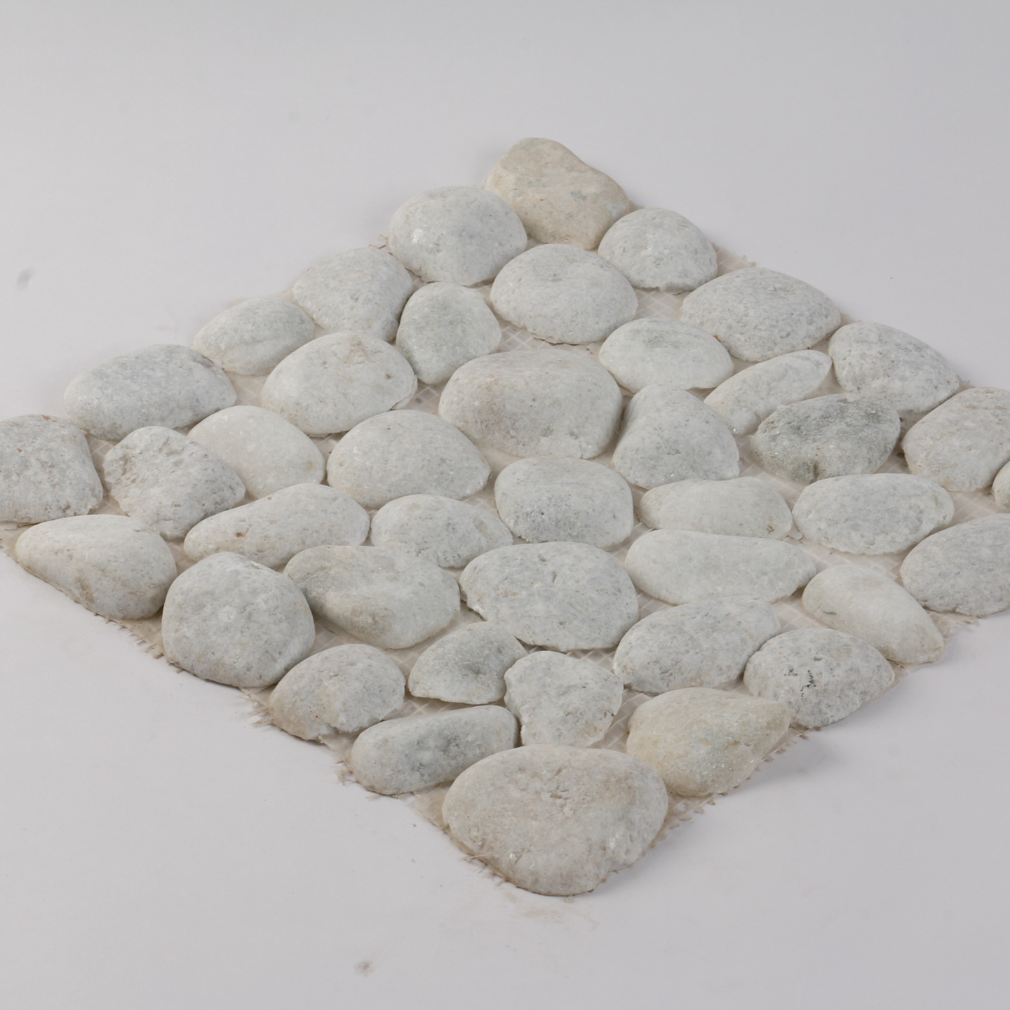 stonestories-crystal-white-pebble-mosaic-tile-for-wall-cladding-and-flooring-set-of-4-30-cm-x-30-cm-tile2