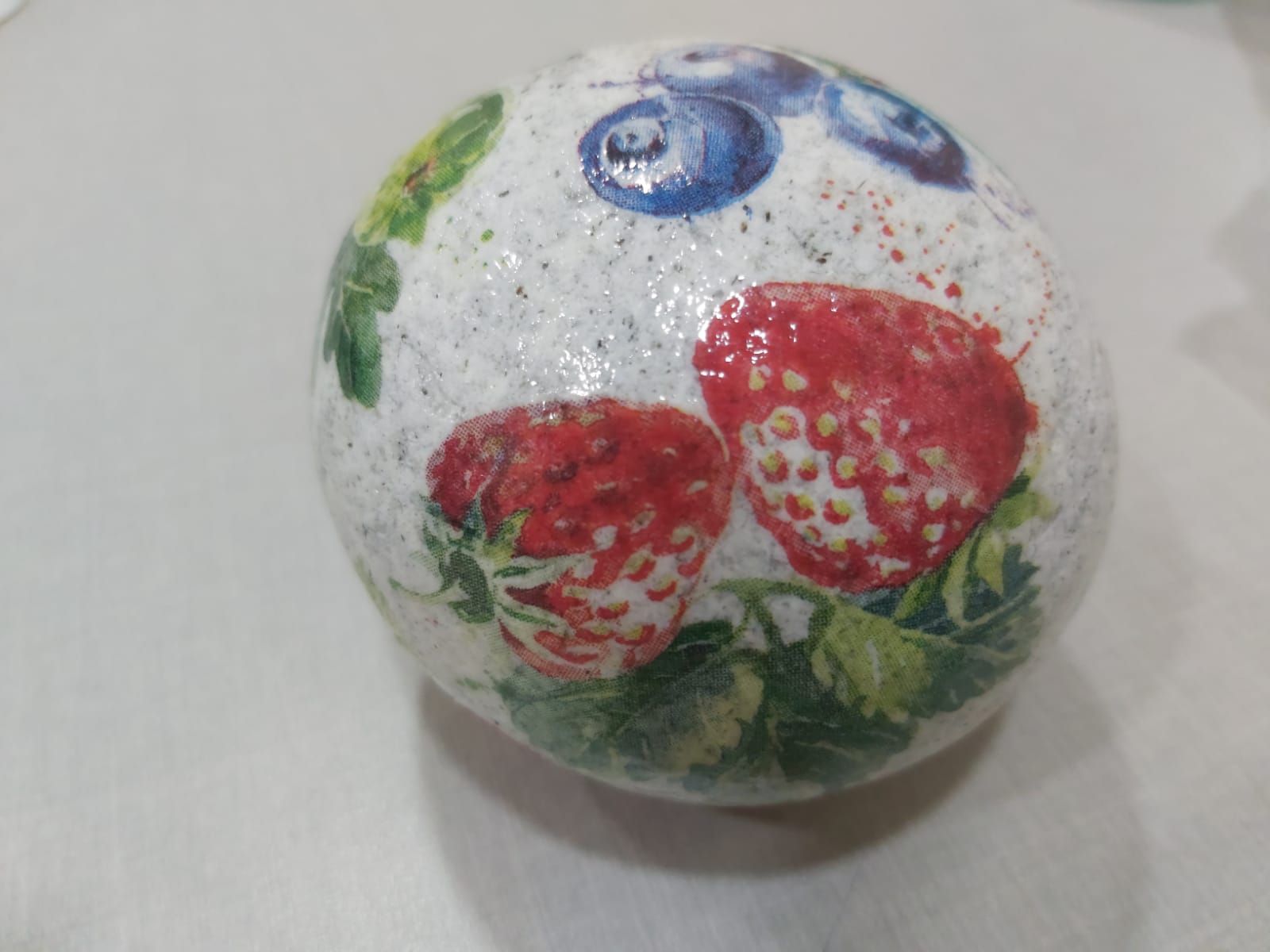 stonestories-stone-berry-paperweight (3)